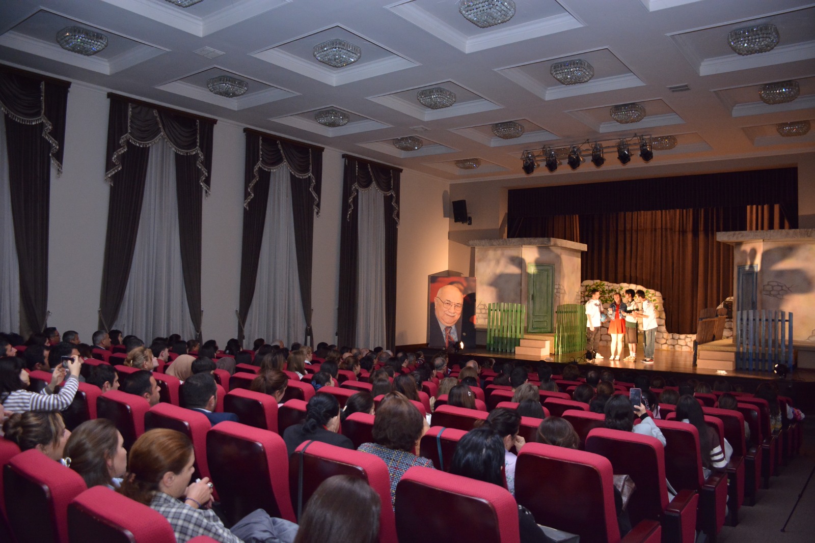 Шамахы встретил с аншлагом - история Максуда Ибрагимбекова о времени, которое в сердце навсегда (ФОТО)