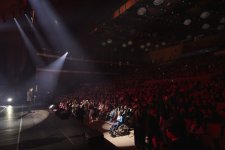 Эмоции, голос и тысячи огней: EMIN подарил Баку тёплый декабрьский вечер (ФОТО)