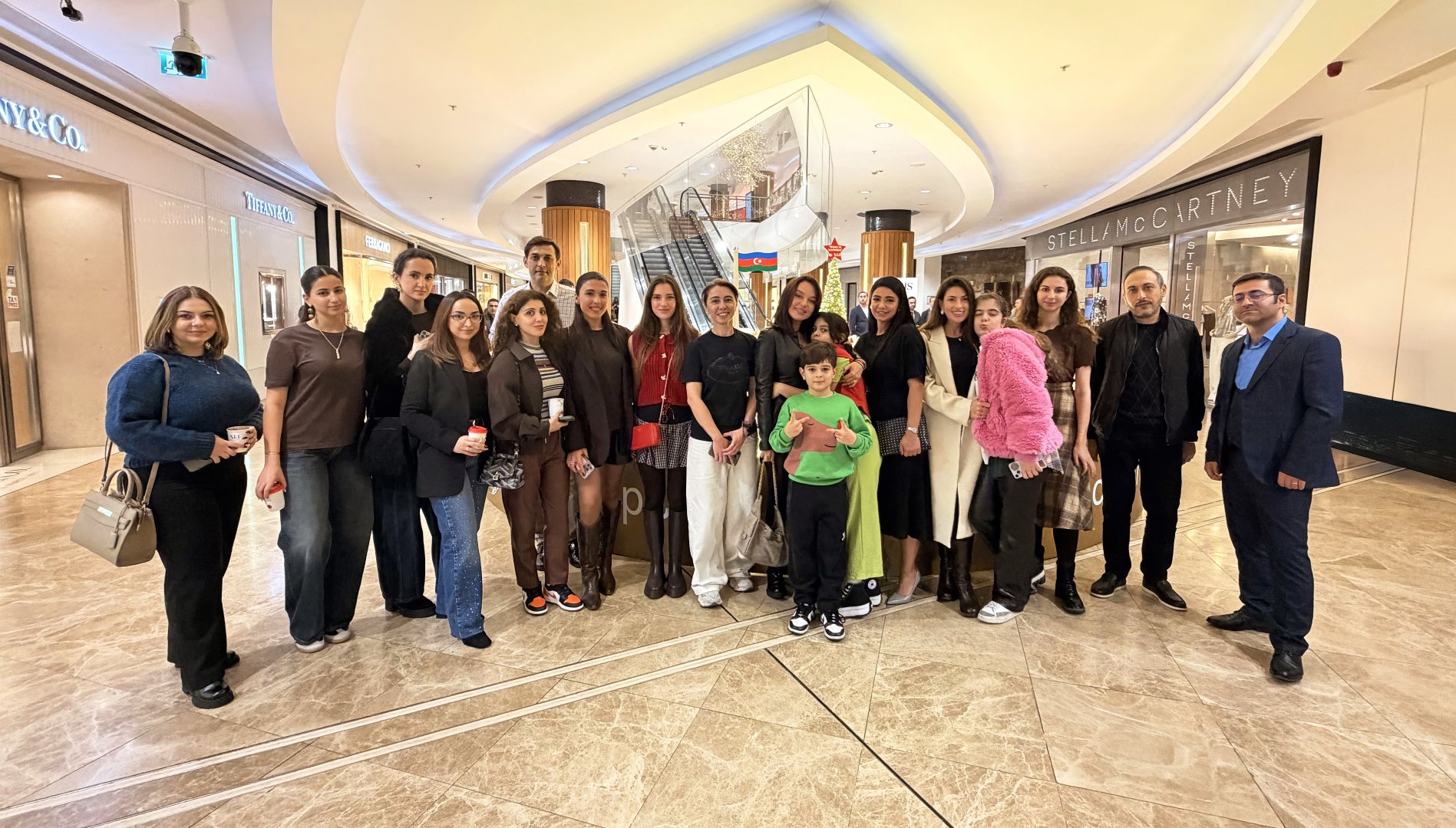 Состоялось официальное открытие выставки "Winter in Azerbaijan" от Издательского дома NARGIS (ФОТО)