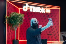 Азербайджанская делегация принимает участие в саммите медиа и контент-индустрии в Абу-Даби (ФОТО)