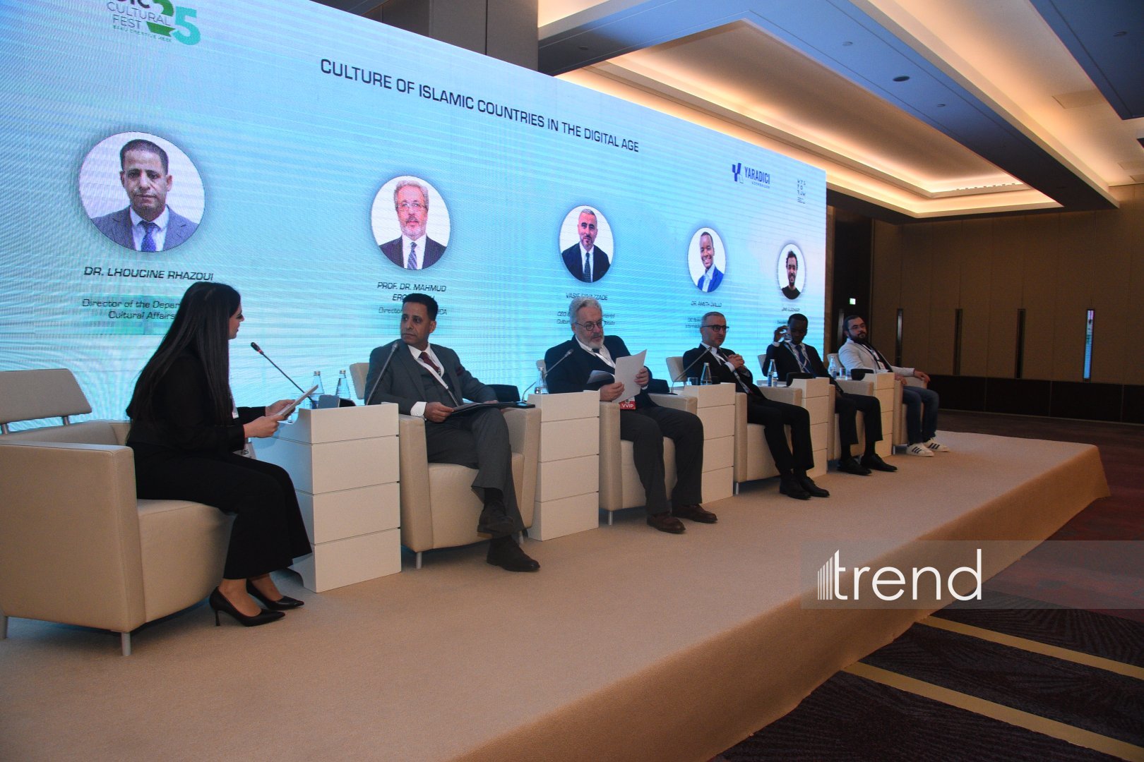 На Бакинской Творческой неделе обсудили будущее культуры исламского мира в цифровую эпоху (ФОТО)