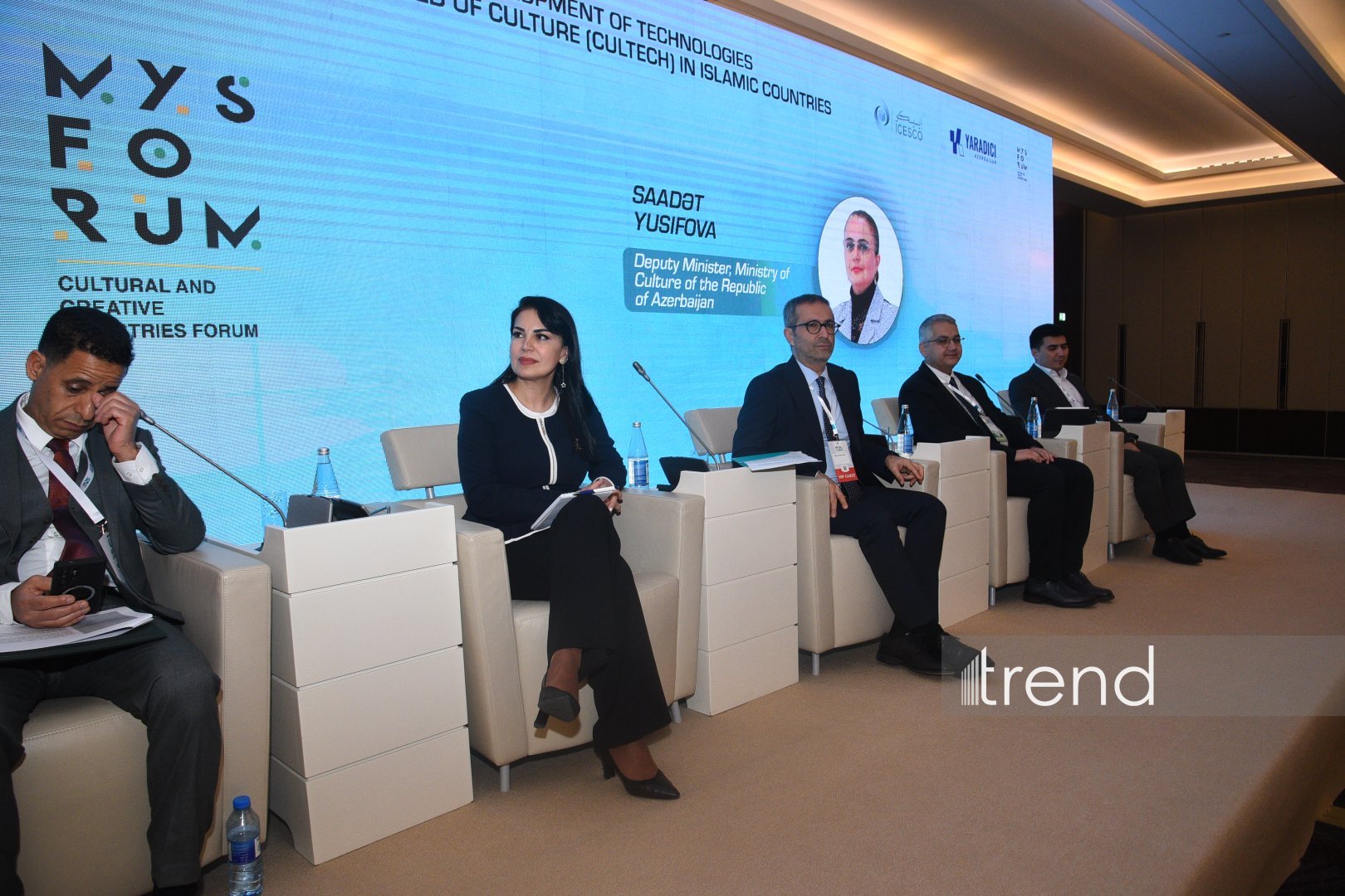 На Бакинской Творческой неделе обсудили будущее культуры исламского мира в цифровую эпоху (ФОТО)