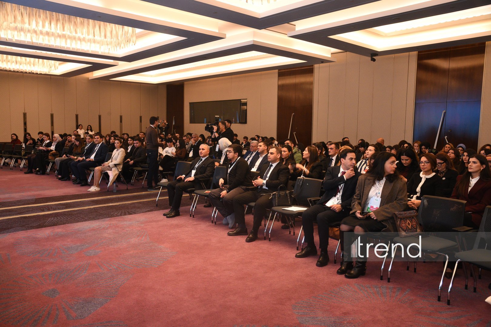 На Бакинской Творческой неделе обсудили будущее культуры исламского мира в цифровую эпоху (ФОТО)