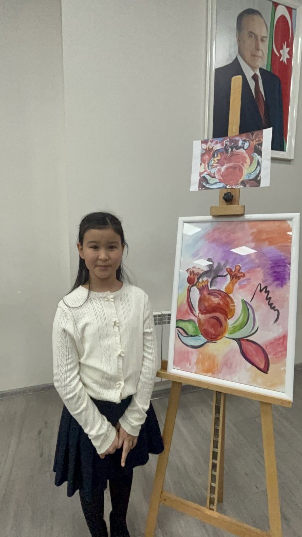 Творчество Тогрула Нариманбекова глазами детей - в Баку прибыла дочь художника (ФОТО)