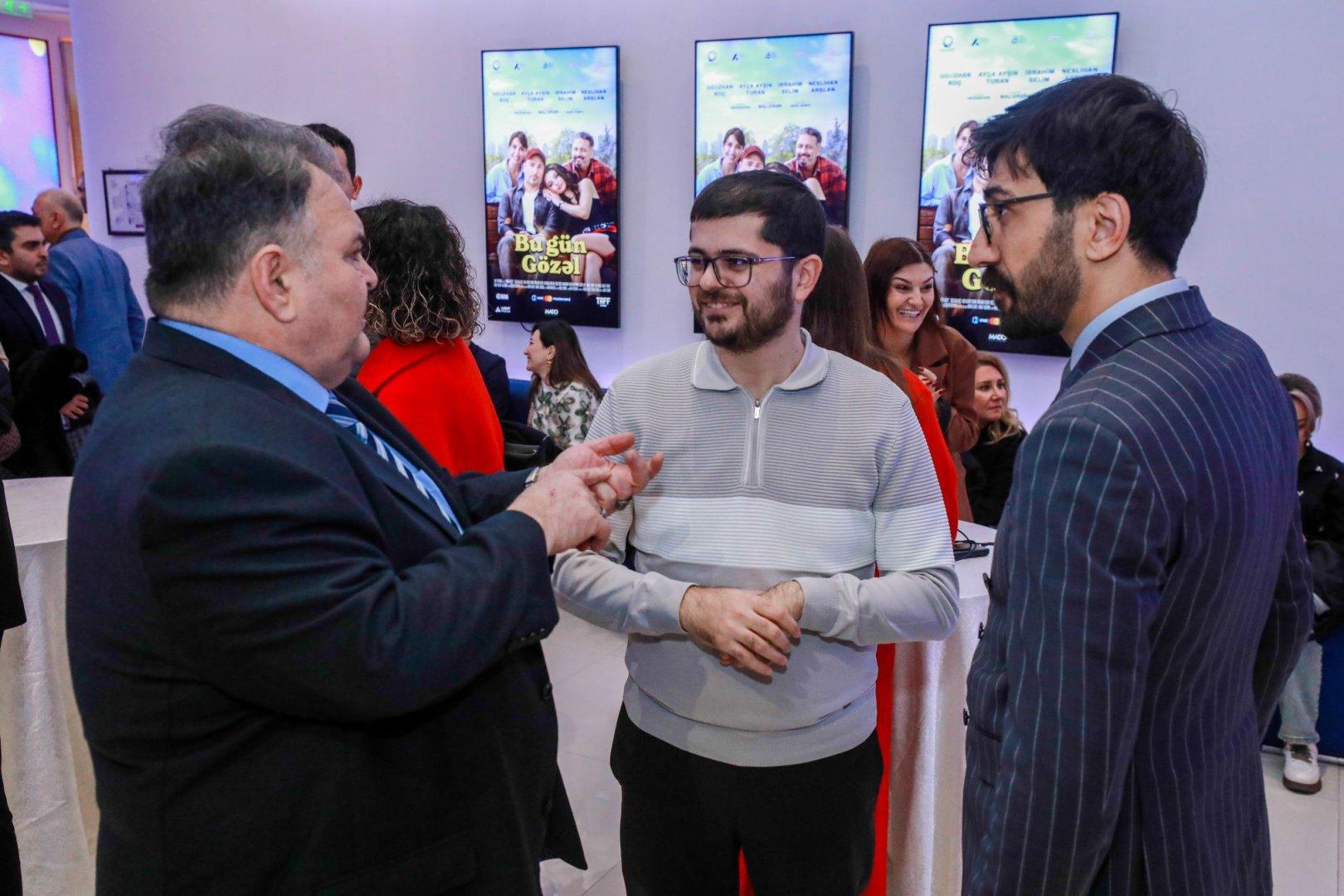 В Баку прошел гала-вечер фильма "Bugün Güzel" с участием турецких звезд (ВИДЕО, ФОТО)