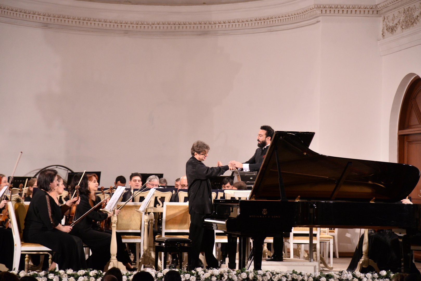 Зрители погрузились в атмосферу мечтательности, или "Послеполуденный отдых фавна" в Баку (ФОТО)