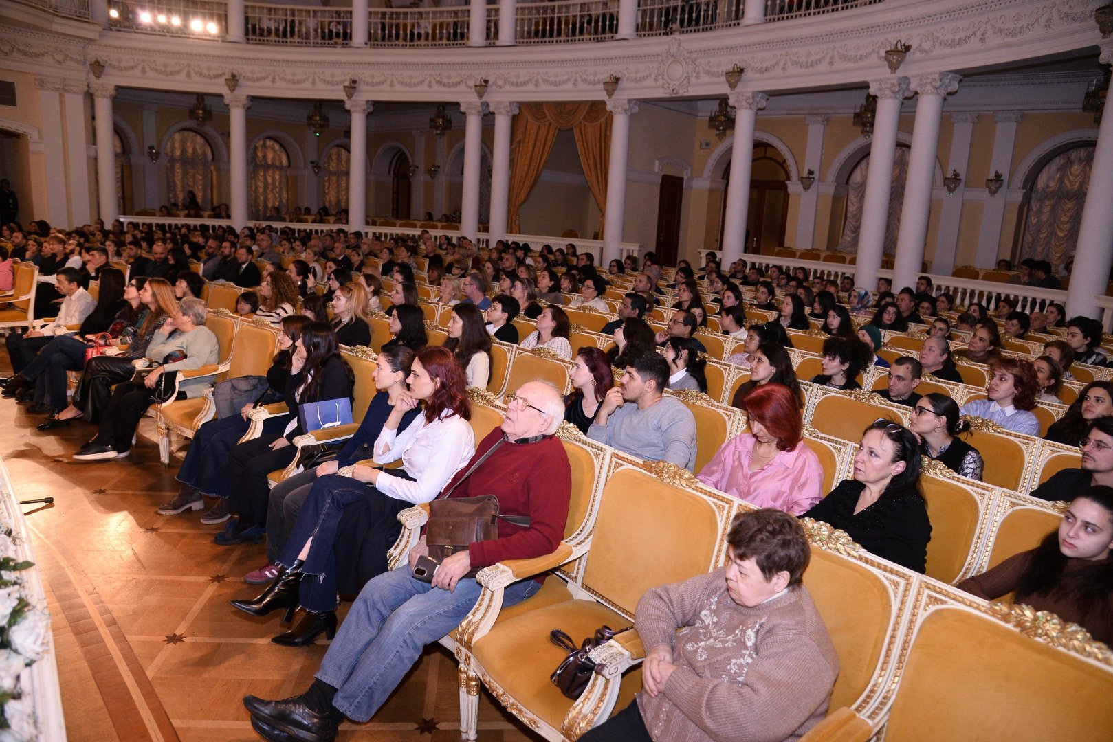 Зрители погрузились в атмосферу мечтательности, или "Послеполуденный отдых фавна" в Баку (ФОТО)