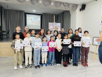 Творчество Тогрула Нариманбекова глазами детей - в Баку прибыла дочь художника (ФОТО)