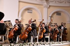 Зрители погрузились в атмосферу мечтательности, или "Послеполуденный отдых фавна" в Баку (ФОТО)