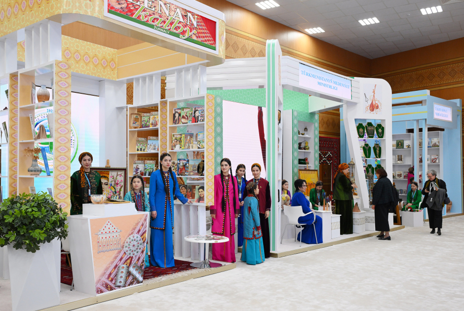 Вице-президент Фонда Гейдара Алиева Лейла Алиева приняла участие в международной конференции в Туркменистане (ФОТО)