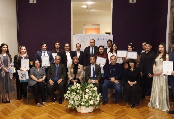 Состоялась церемония награждения победителей Республиканского конкурса чтецов "Поэзия Хазри" (ФОТО)