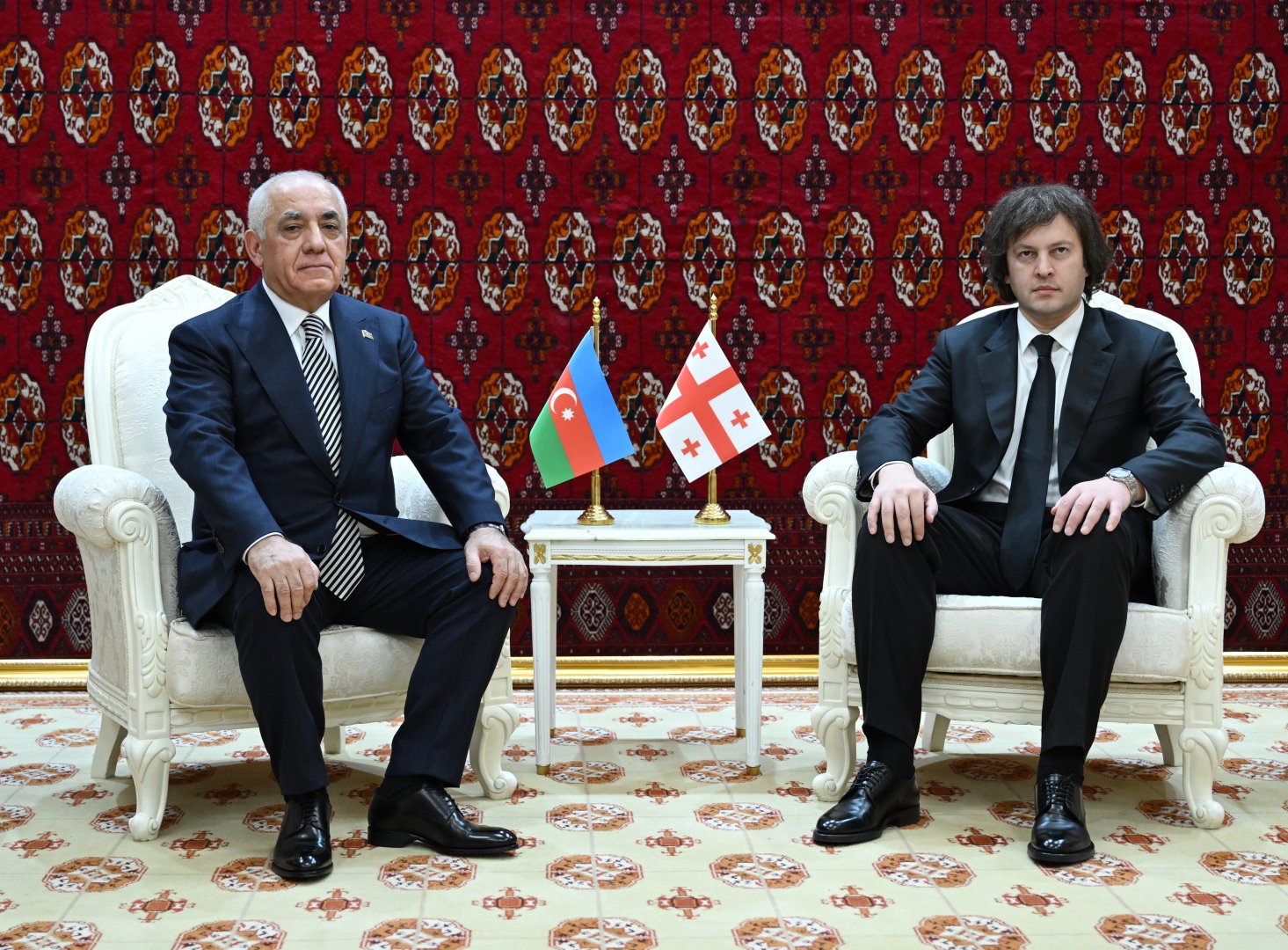 Али Асадов встретился в Туркменистане с Ираклием Кобахидзе