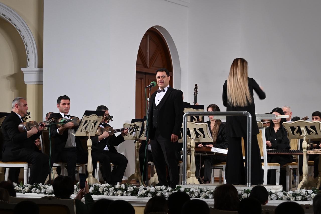 В Баку состоялся торжественный вечер, посвященный 150-летию выдающегося государственного деятеля Фатали хана Хойского (ФОТО)