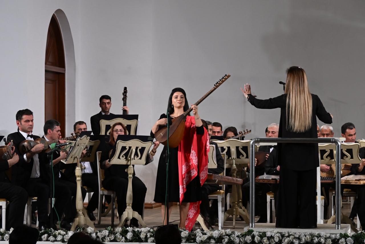 В Баку состоялся торжественный вечер, посвященный 150-летию выдающегося государственного деятеля Фатали хана Хойского (ФОТО)