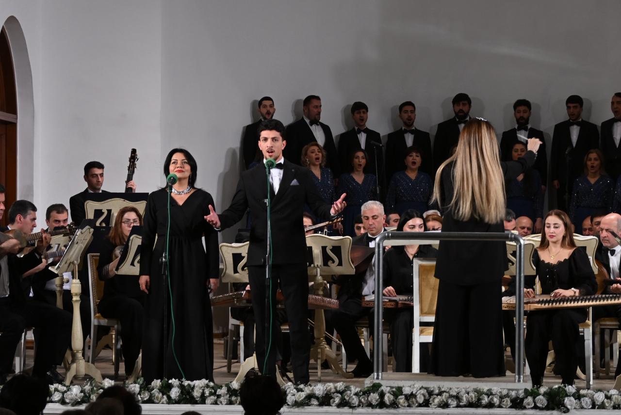 В Баку состоялся торжественный вечер, посвященный 150-летию выдающегося государственного деятеля Фатали хана Хойского (ФОТО)