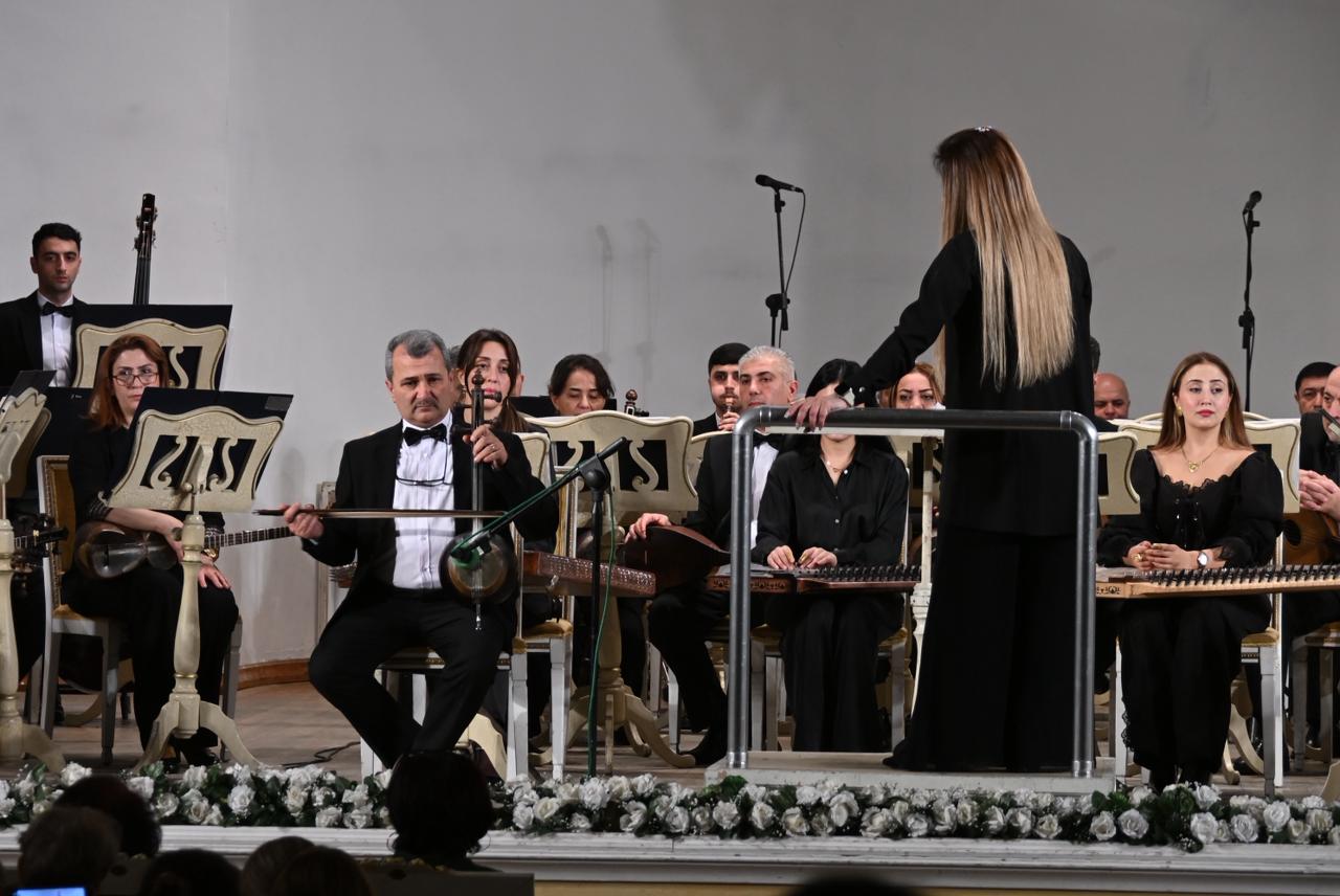 В Баку состоялся торжественный вечер, посвященный 150-летию выдающегося государственного деятеля Фатали хана Хойского (ФОТО)