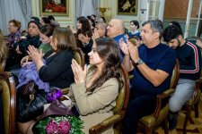 Азербайджанской музей в ауре классической музыки – душевный отдых среди картин (ФОТО)