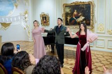 Азербайджанской музей в ауре классической музыки – душевный отдых среди картин (ФОТО)