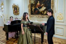 Азербайджанской музей в ауре классической музыки – душевный отдых среди картин (ФОТО)