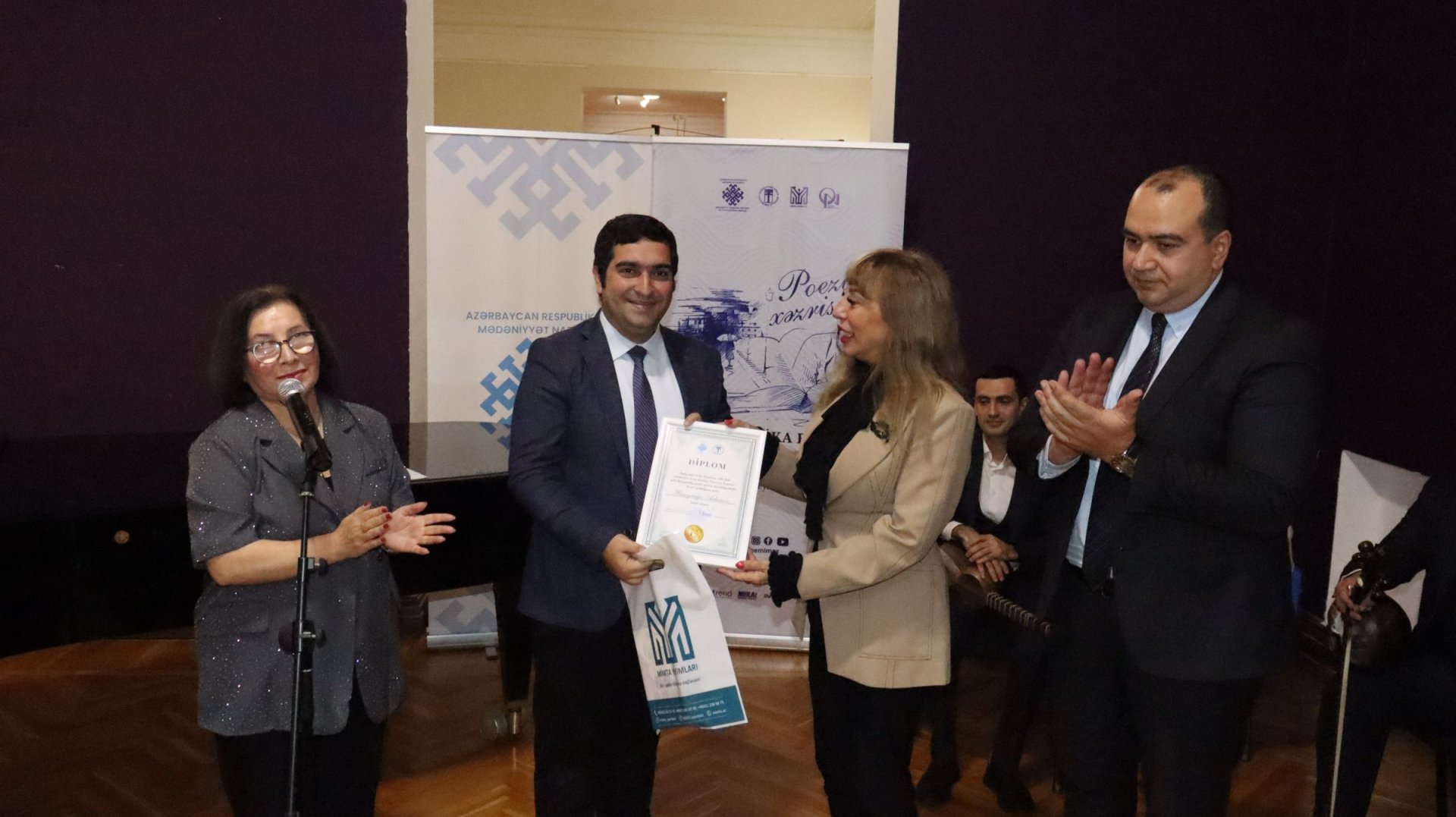 Состоялась церемония награждения победителей Республиканского конкурса чтецов "Поэзия Хазри" (ФОТО)