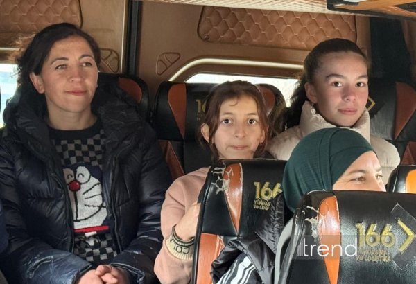 В село Гасанриз Агдеринского района отправлена очередная группа бывших вынужденных переселенцев (ФОТО)