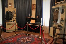 Дом-музей Самеда Вургуна, открытый по инициативе великого лидера Гейдара Алиева, отметил 50-летие (ФОТО)