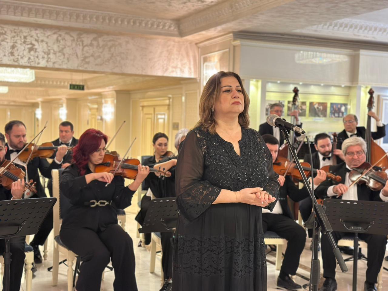 В Гянджинской государственной филармонии состоялся вечер памяти великого лидера Гейдара Алиева (ФОТО)