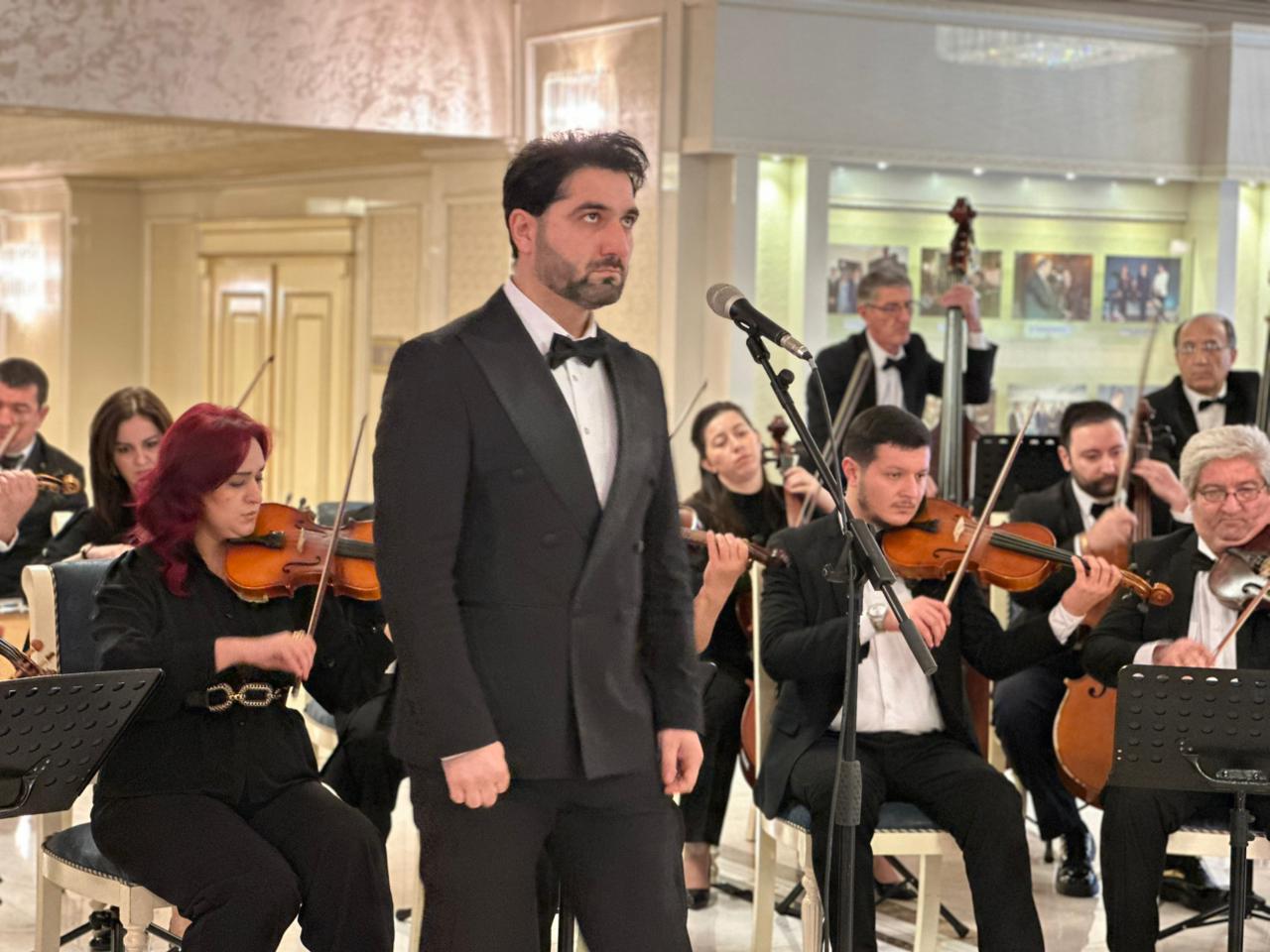 В Гянджинской государственной филармонии состоялся вечер памяти великого лидера Гейдара Алиева (ФОТО)