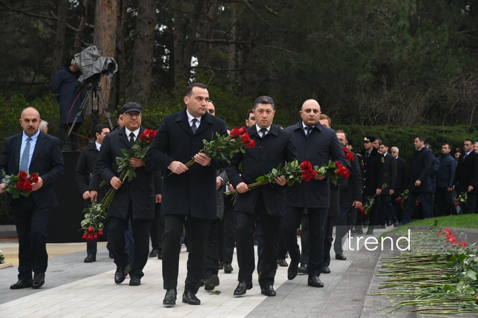 Азербайджанский народ чтит светлую память великого лидера Гейдара Алиева (ФОТО)