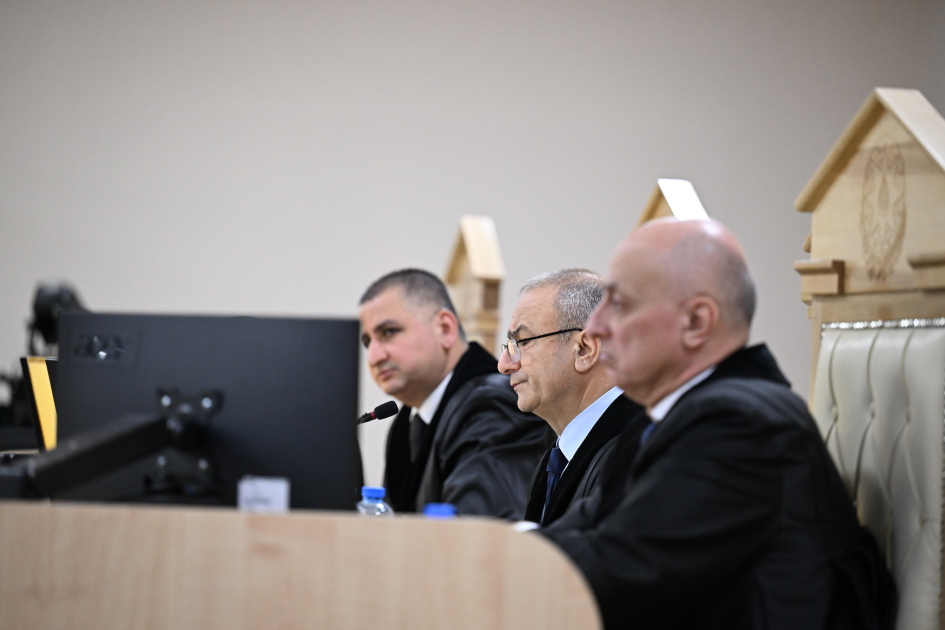 Судебное разбирательство по делу Рубена Варданяна продолжается изучением документов (ФОТО)