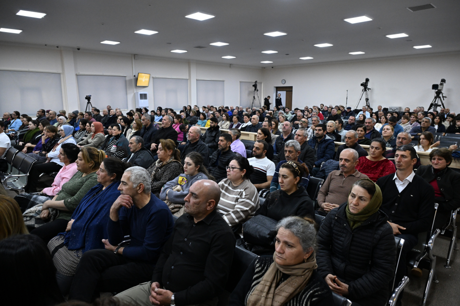 Судебное разбирательство по делу Рубена Варданяна продолжается изучением документов (ФОТО)