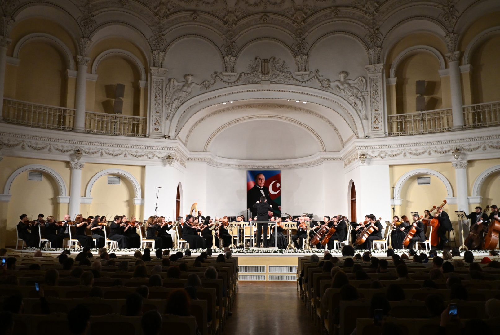 В Филармонии состоялся вечер, посвященный светлой памяти общенационального лидера Гейдара Алиева (ФОТО)
