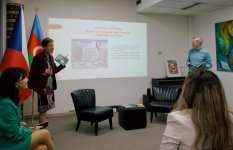 В Праге состоялась презентация антологии чешской классики в переводе на азербайджанский язык (ФОТО)