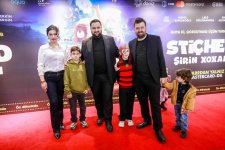 Новогодний фестиваль в Баку - бродячий цирк, жуткие существа… (ВИДЕО, ФОТО)