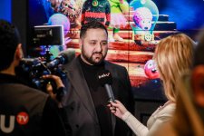 Новогодний фестиваль в Баку - бродячий цирк, жуткие существа… (ВИДЕО, ФОТО)