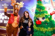 Новогодний фестиваль в Баку - бродячий цирк, жуткие существа… (ВИДЕО, ФОТО)