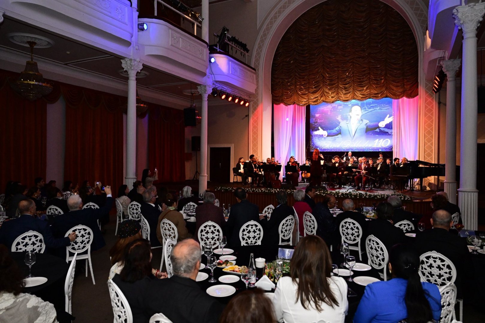 В Баку состоялся гала-вечер к 110-летию легендарного Рашида Бейбутова (ФОТО)