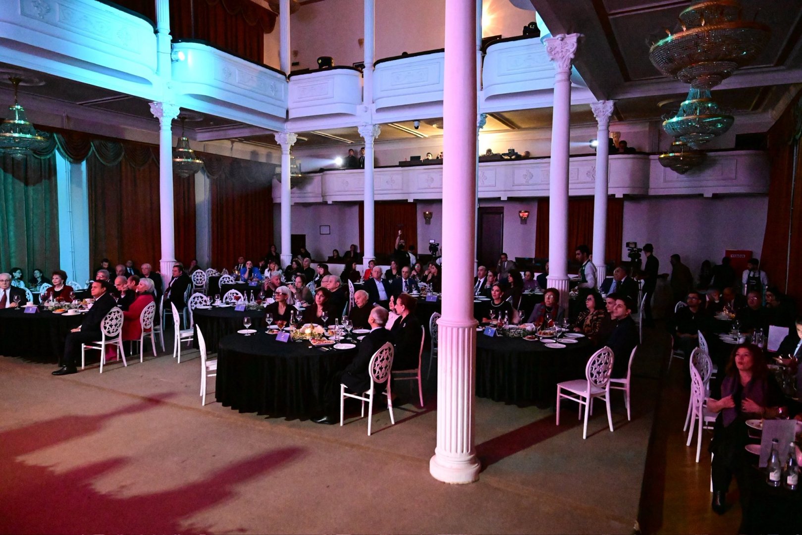 В Баку состоялся гала-вечер к 110-летию легендарного Рашида Бейбутова (ФОТО)