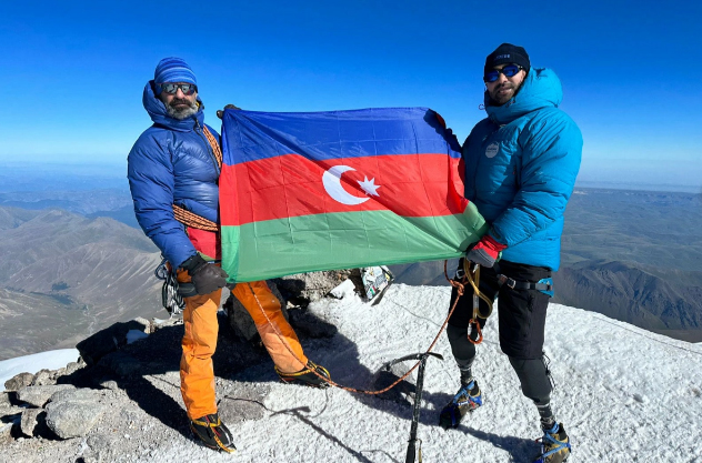 Как герой Карабахской войны без ног покорил гору Эльбрус - презентация фильма "Дыхание Победы" (ФОТО)