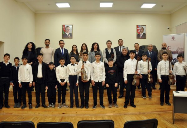 В Мингячевире прошли мастер-классы по специальностям тар и фортепиано (ФОТО)