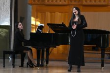 В Баку представлена музыкотерапия - воздействие звука на человеческую душу (ФОТО)
