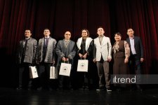 В Азербайджанском русском драмтеатре прошли первые гастроли Жетысайского драмтеатра со спектаклем "Мой друг" (ФОТО)