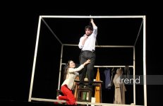 В Азербайджанском русском драмтеатре прошли первые гастроли Жетысайского драмтеатра со спектаклем "Мой друг" (ФОТО)