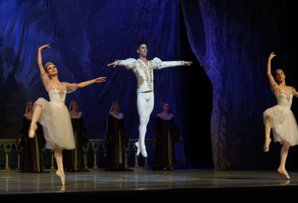 Когда лебеди танцуют – вихрь магии в Баку с участием ведущих солистов Мариинского театра (ФОТО)