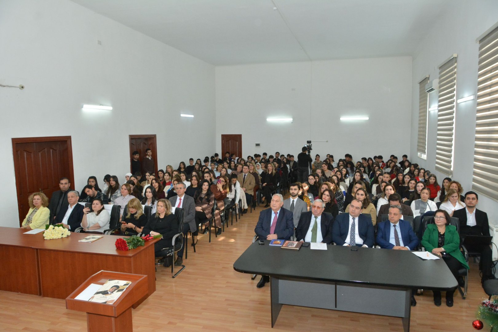 Состоялась презентация книги "Асаф Зейналлы. Избранные произведения" - онлайн из Австралии (ФОТО)