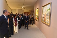 Альпаки перуанской художницы Сол Алехо в Центре Гейдара Алиева в Баку (ФОТО/ВИДЕО)