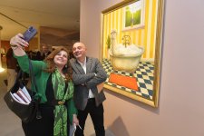 Альпаки перуанской художницы Сол Алехо в Центре Гейдара Алиева в Баку (ФОТО/ВИДЕО)