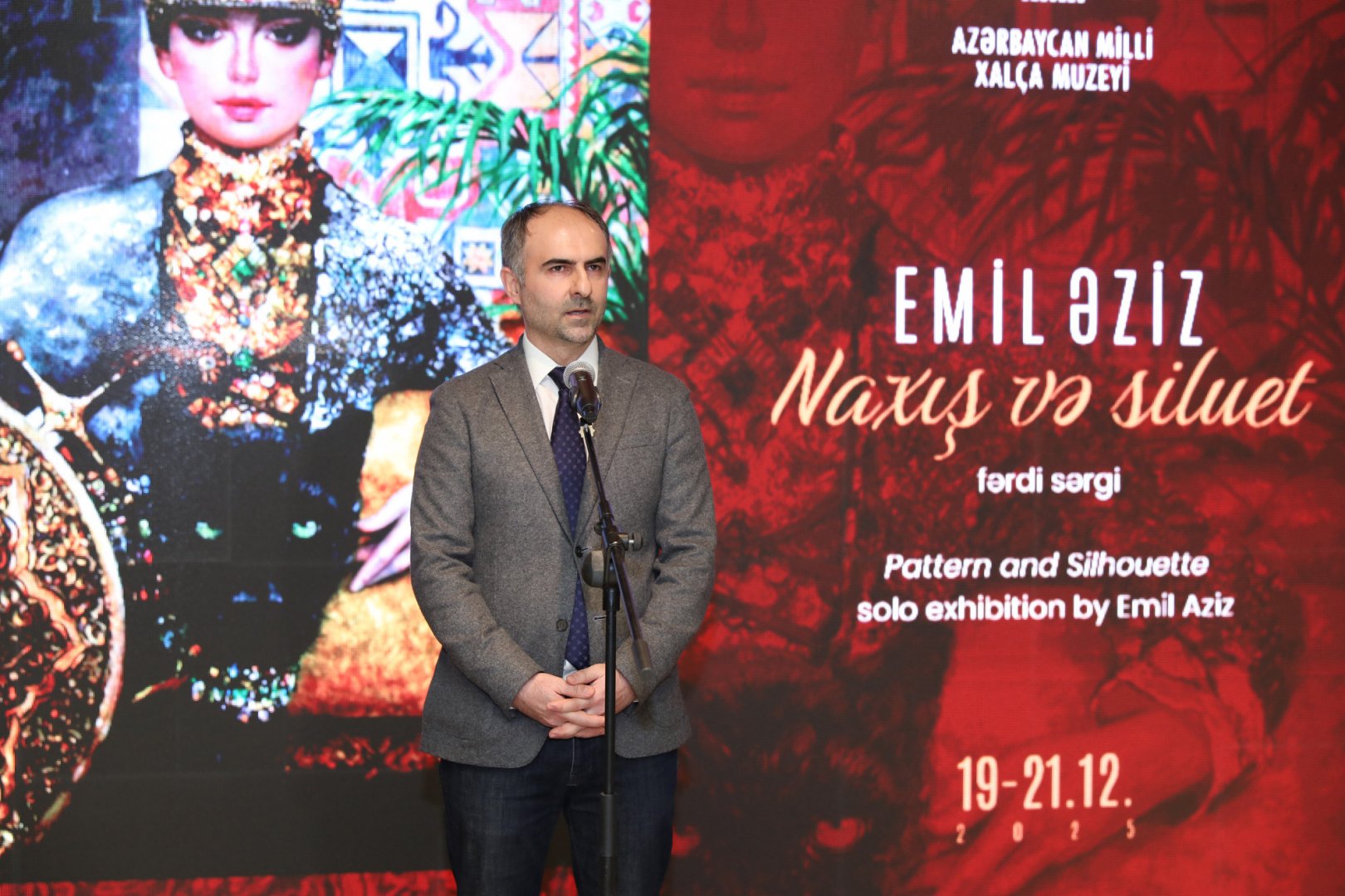 Орнамент памяти и силуэт времени: в Музее ковра открылась выставка Эмиля Азиза (ФОТО)