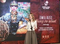 Орнамент памяти и силуэт времени: в Музее ковра открылась выставка Эмиля Азиза (ФОТО)