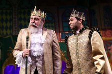 Как в Баку искали нужный размер хрустальной обуви для красивой девушки (ФОТО)